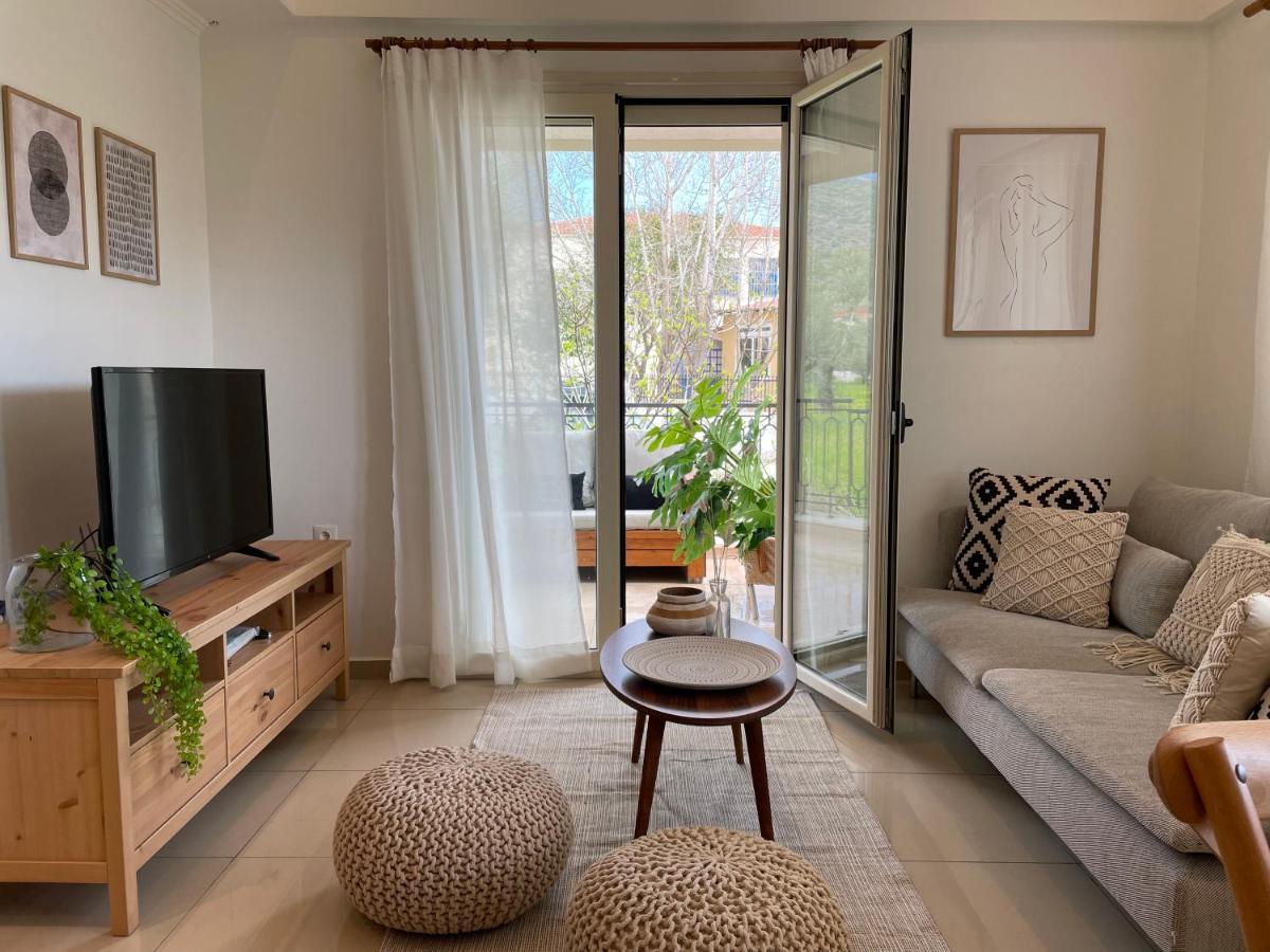 Kl Suites Lefkada - Feel At Home New Boho Apartment 400M From Beach Nidri Town Center Exterior foto